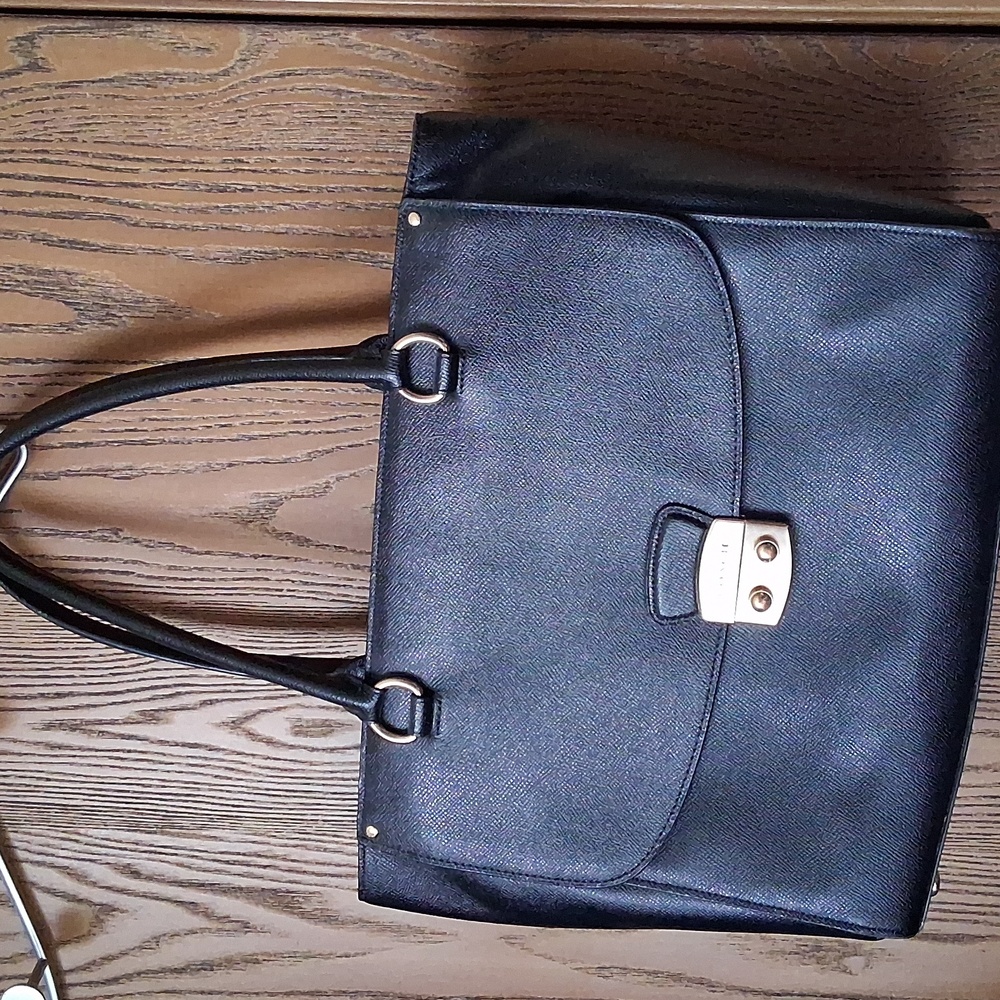 Elegant Black Handbag